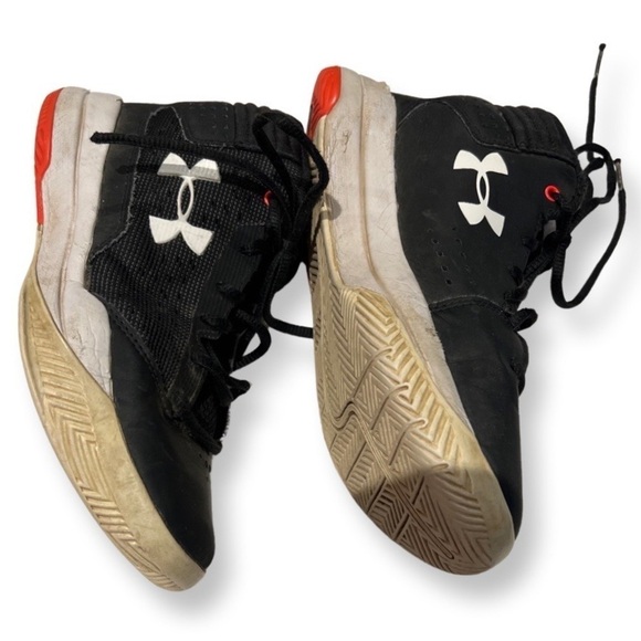 UNDER Armour Black Big Boy Running Shoes Size US 3.5 - Picture 2 of 10